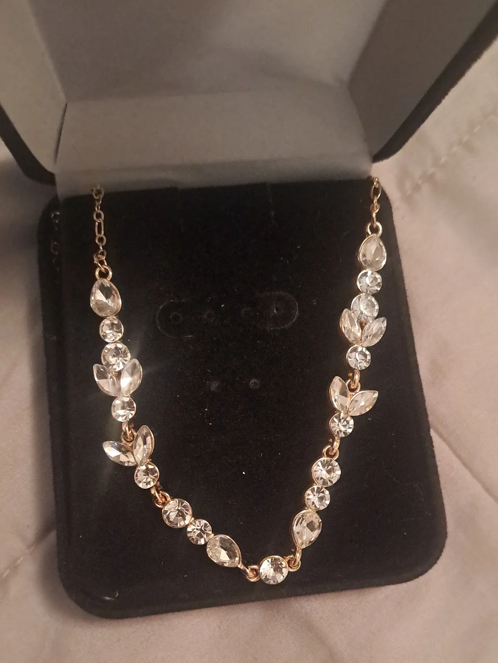 Gold Crystal Leaf Necklace - Elegant Women's Jewelry